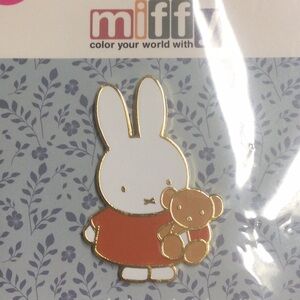 Miffy White and Orange Pin